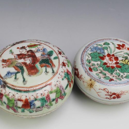 Four round lidded boxes Quatre boîtes rondes à couvercle, 18-19e siècle, Chine. &hellip;