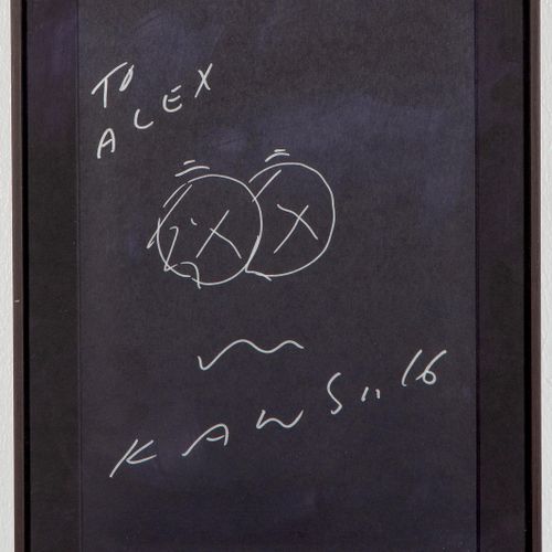 KAWS (1974) Kaws (1974), 《无题》，签名和日期为 "KAWS, 16"（中间偏下），并献给 "TO ALEX"（左上），纸上银色记号笔，&hellip;