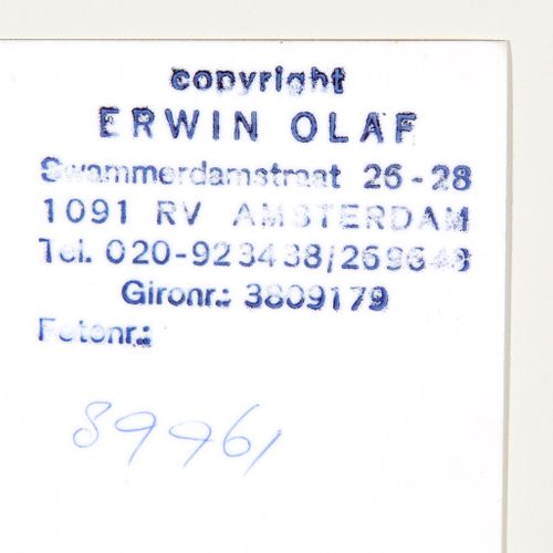 ERWIN OLAF (1959) Erwin Olaf (1959), Ria de la série 'Squares' (1987), épreuve à&hellip;