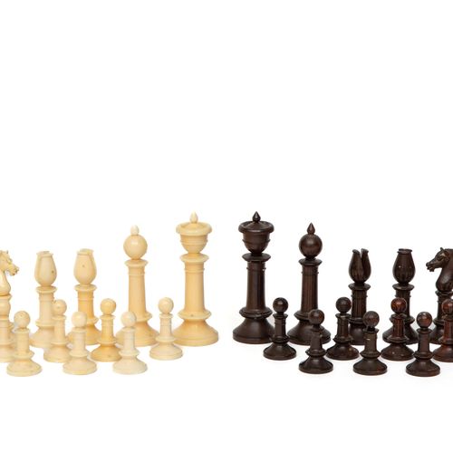 An ivory chess set An ivory chess set, 19th or early 20th century, A fine ivory &hellip;