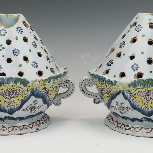 Two French faience bough pots 一对多色锡釉的 "Bouquetière pique-fleurs"，法国18/19世纪的两个法式辉&hellip;