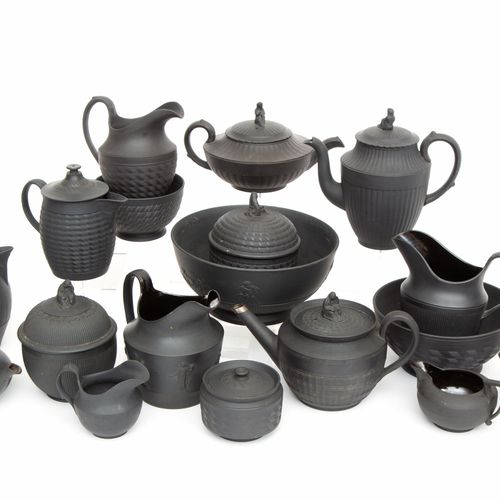 A group of black basalt tea wares Un gruppo di servizi da tè in basalto nero, 18&hellip;
