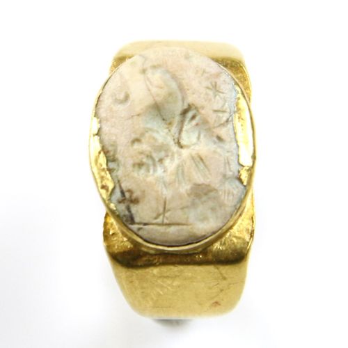 Een collectie oude munten en een ring 一组古币和一个戒指，一个20K的金戒指，上面刻有Gryllos, hemiobol,&hellip;