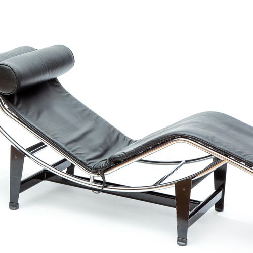 Naar Le Corbusier, Pierre Jeanneret en Charlotte Perriand, een LC4-stijl chaise &hellip;