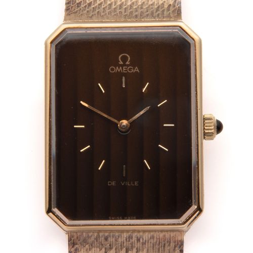 Een 8k gouden horloge, Omega Un reloj de oro de 8 quilates, Omega, movimiento me&hellip;