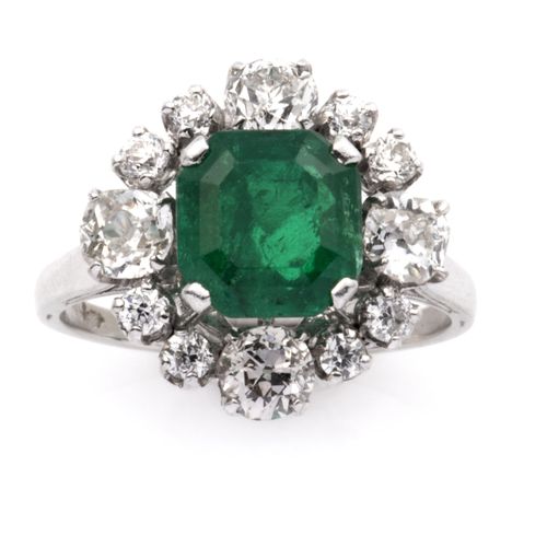 Een 14k witgouden smaragd en diamanten ring Bague en or blanc 14k avec émeraude &hellip;