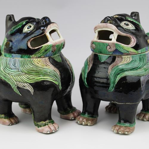 A pair of famille noire foo dog censers Ein Paar Famille Noire Foo Dog Zensoren,&hellip;