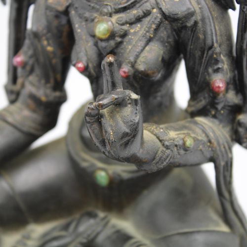 A bronze Śyāmātārā (Green Tārā) with traces of gilt Śyāmātārā (Grüner Tārā) aus &hellip;