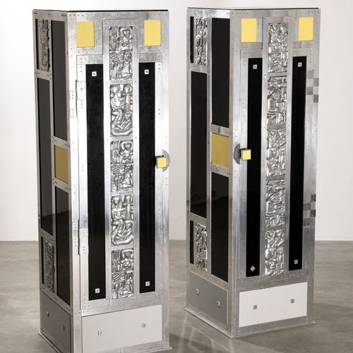 Art Déco, 2 Pillar Cabinets Art déco, 2 armoires à colonnes
1940s
2 armoires à c&hellip;