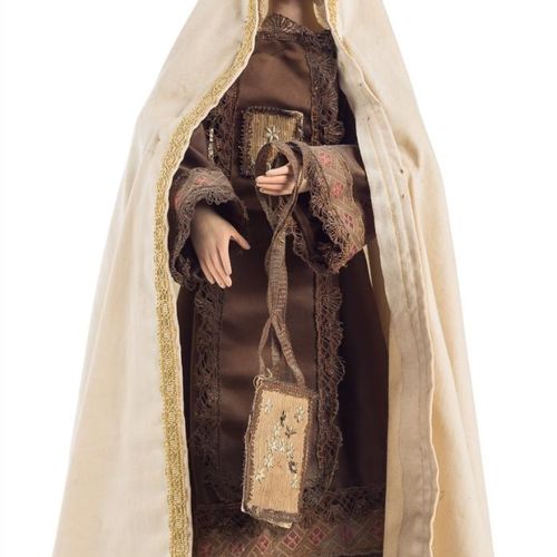 Virgen del Carmen de candelero con rostro, manos y pies en madera tallada y poli&hellip;