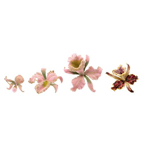 Konvolut aus 4 Modeschmuckbroschen, Lote de 4 broches de bisutería, orquídeas, s&hellip;