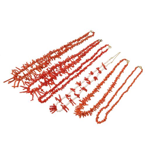 Konvolut aus 6 Korallenketten, Bundle of 6 necklaces made of corals, 1x combined&hellip;