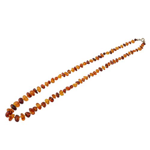 Konvolut aus 4 Bernsteinketten, Bundle of 4 necklaces, amber, L: 51/64/70/75 cm,&hellip;