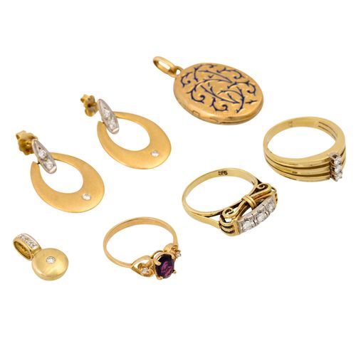Schmuckkonvolut 6-teilig, 6件经销商拍品，14K黄金，23.3克（不含宝石的净重约23克），包括3个51-56号的戒指，1对耳环和2个&hellip;