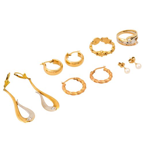 Schmuckkonvolut 6-teilig, 6件经销商拍品，14K黄金，19克，包括2个53/55号的戒指和4对耳环，有钻石、养殖珍珠和仿石，有磨损的痕&hellip;