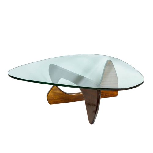 NOGUCHI, ISAMU "Coffee Table" NOGUCHI, ISAMU《咖啡桌》。

设计于1944年，咖啡桌的框架是由两个可折叠的相同的染色&hellip;