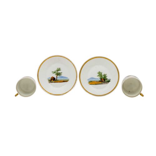 2 Ansichtentassen mit Untertassen, 19. Jh. 2个景观杯与茶托，19世纪。白瓷，金边，多色画的商船场景。无品牌，有摩擦，&hellip;