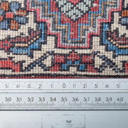 7 Orientteppiche: 7 tapis d'Orient : BELUTSH, c. 1945/50, 138x89 cm - 2 x GOLTOG&hellip;