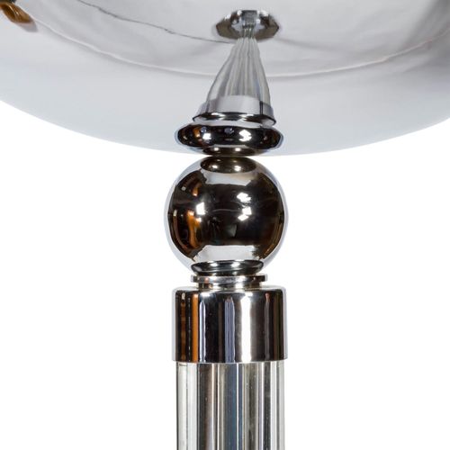 Art déco-Stehlampe ART DECÒ FLOOR LAMP

Probably France, 20.Jh., nickel-plated g&hellip;