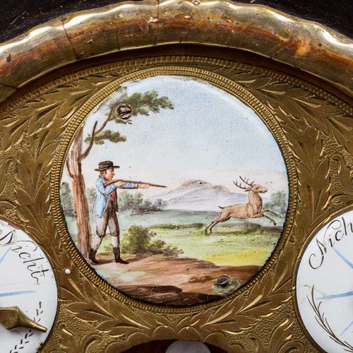 STOCKUHR, 座钟，奥地利，大约1800年，木制外壳，镀金的黄铜应用，机芯带有弹簧驱动和椎形擒纵机构，在两个铜锣上敲击一刻钟、半小时和整小时，正面的白色珐&hellip;