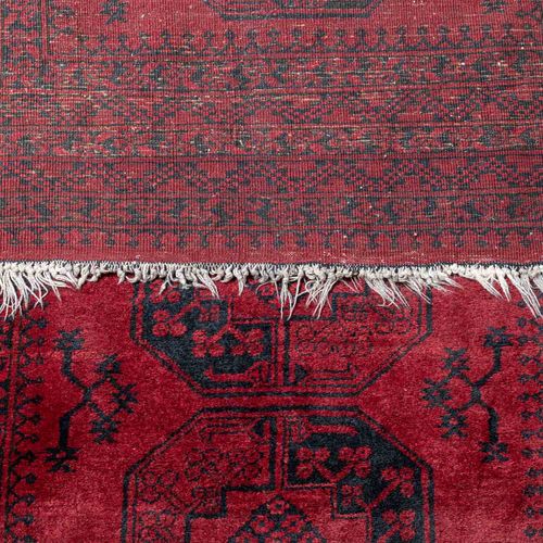 Konvolut: 3 dörfliche Teppiche, um 1950 混合拍品：3张乡村地毯，约1950年。 阿富汗和贝鲁特斯坦：200x135厘米/&hellip;