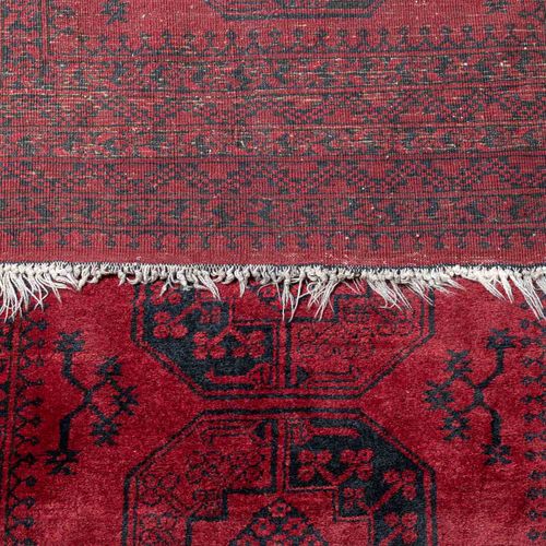 Konvolut: 3 dörfliche Teppiche, um 1950 Lot mixte : 3 tapis de village, vers 195&hellip;