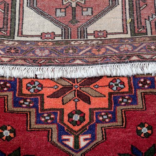 7 Orientteppiche: 7张东方地毯：BELUTSH，约1945/50，138x89厘米 - 2张GOLTOGH/IRAN：130x80厘米和121&hellip;