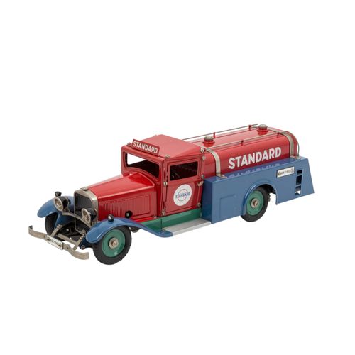 MÄRKLIN Tankwagen 1107L Versione in latta blu/rossa, motore a orologeria, chiave&hellip;