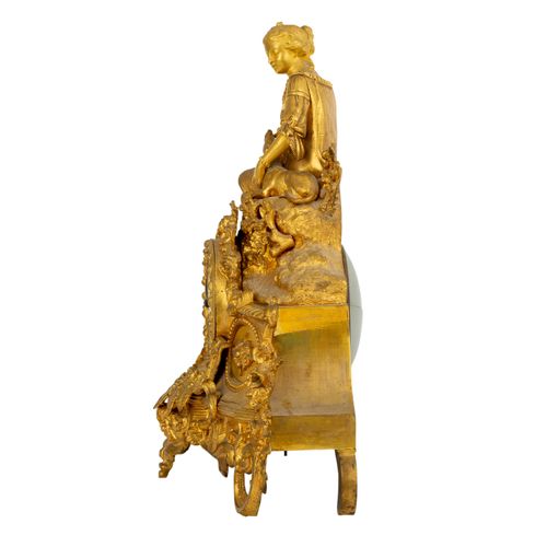 KAMINUHR, CHIMNEY CLOCK, 19th century, fire-gilded bronze, trapezoidal case, flo&hellip;