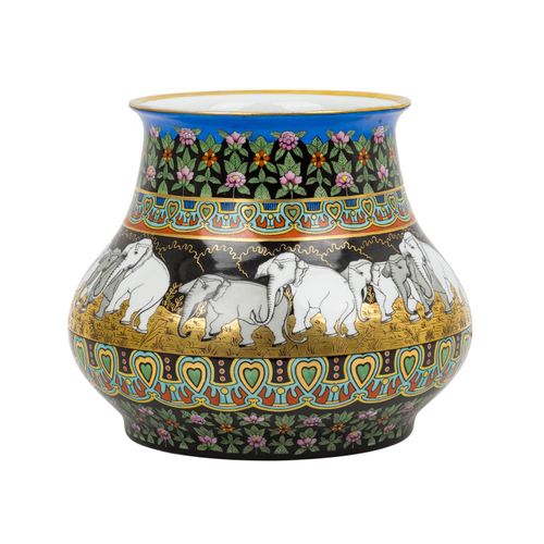 FRAUREUTH große Vase, vor 1926, Vase FRAUREUTH, avant 1926, de forme bulbeuse, l&hellip;