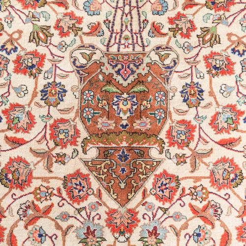 Orientteppich. TÄBRIZ/NORDWESTPERSIEN, 422x269 cm. Oriental carpet. TABRIZ / NOR&hellip;