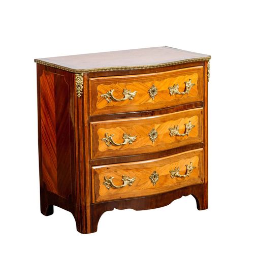 Kommode CHEST OF DRAWERS 

France, 19th century, corpus with various woods inlai&hellip;