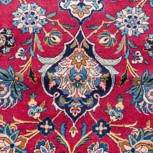 Orientteppich. KESHAN/PERSIEN, 20. Jh., 516x348 cm Tapis à médaillon rouge vin a&hellip;