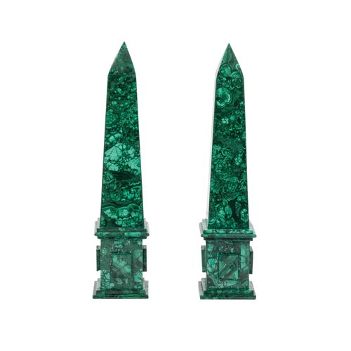 Paar Malachit-Obelisken. Una coppia di obelischi in malachite, h.30 cm.