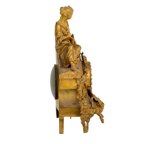 KAMINUHR, CHIMNEY CLOCK, 19th century, fire-gilded bronze, trapezoidal case, flo&hellip;