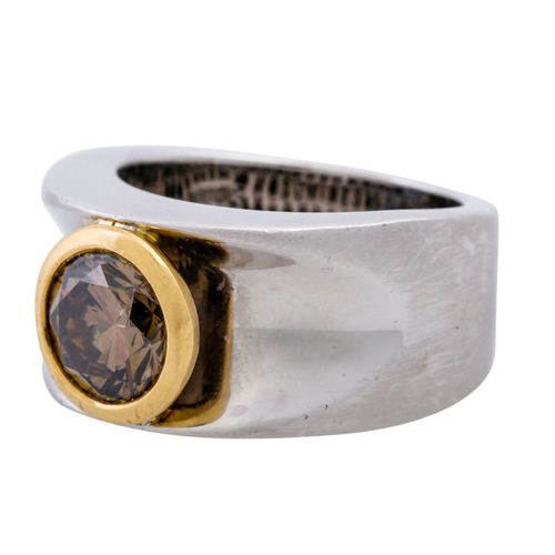 Ring mit großem Brillant ca. 2,23 ct, Ring with large brilliant-cut diamond ca. &hellip;