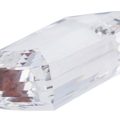 1 loser Bergkristall von 1075 ct 1075克拉的松散水晶，约8 x 4.5 x 3.2厘米，祖母绿切割。崭新的状态。所有的宝石都&hellip;