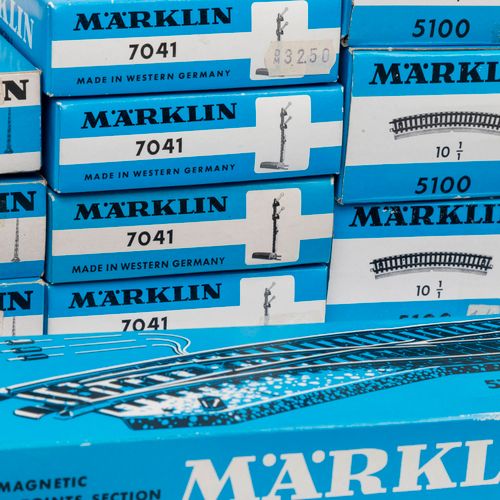 MÄRKLIN umfangreiches Konvolut Gleise und Zubehör für die H0-Anlage, MÄRKLIN ext&hellip;