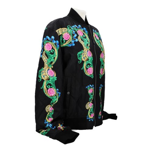 VERSACE MEN Bomberjacke, Gr. 56 Leicht gepolsterter schwarzer Stoff mit Rautenst&hellip;