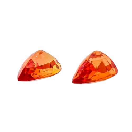 2 lose orangefarbene Saphire zus. 1,18 ct, 2 sapphires en vrac de couleur orange&hellip;