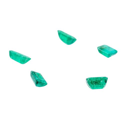 Konvolut 5 Smaragde zus. Ca. 3,5 ct, Mazzo di 5 smeraldi per un totale di circa &hellip;