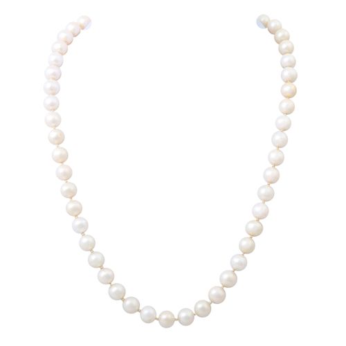 Perlenkette aus Süßwasserperlen, Collier en perles, perles de culture d'eau douc&hellip;