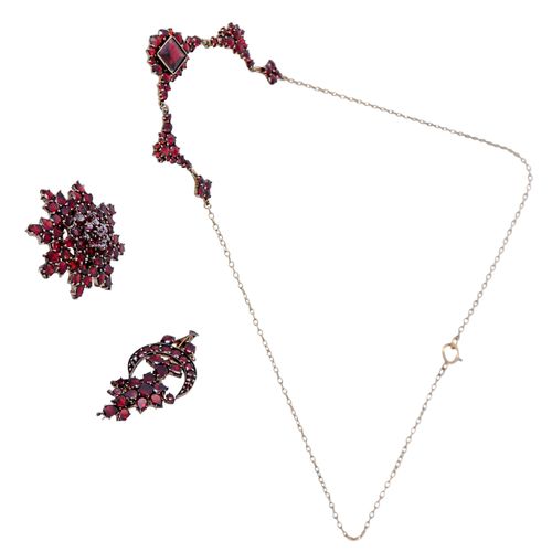 3-teiliges Konvolut Granatschmuck 3 pc bundle garnet jewellery : 1 collier et 2 &hellip;