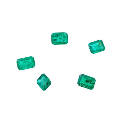 Konvolut 5 Smaragde zus. Ca. 3,5 ct, Bundle of 5 emeralds totalling approx. 3.5 &hellip;