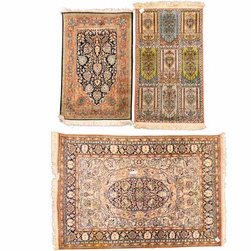 3 Orientteppiche aus Kaschmir-Seide, 20. Jh.: 3 tapis orientaux en soie du Cache&hellip;