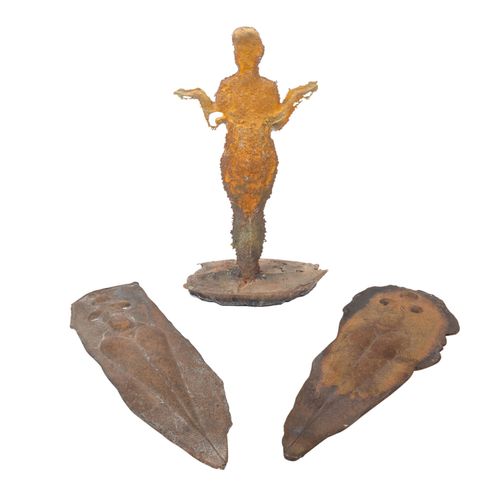 JÄGGLE, GEROLD (1961) "Drei Idole" JÄGGLE, GEROLD (1961) "三个偶像"。

青铜/砂岩铸造，高：30厘米&hellip;