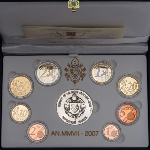 Vatikan - Prestige Kursmünzensatz 2007, 梵蒂冈--2007年威望硬币套装，教皇本笃十六世，1美分至2欧元加纯银奖章。证明
