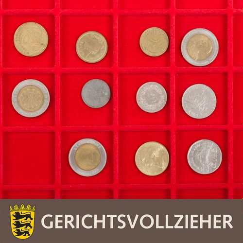 Euro Münzen Sammlung mit u.A. Euro coins collection avec i.A. 38 x 2 euros, plus&hellip;