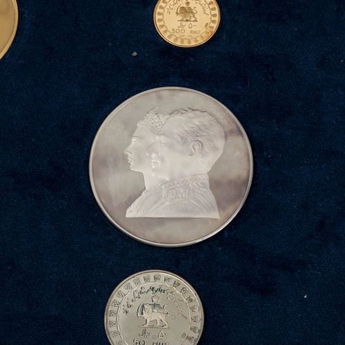 Set Iran 1971 ex PP mit 9 Münzen - 25/50/75/100/500/750/1000/2000 Rials Set Iran&hellip;