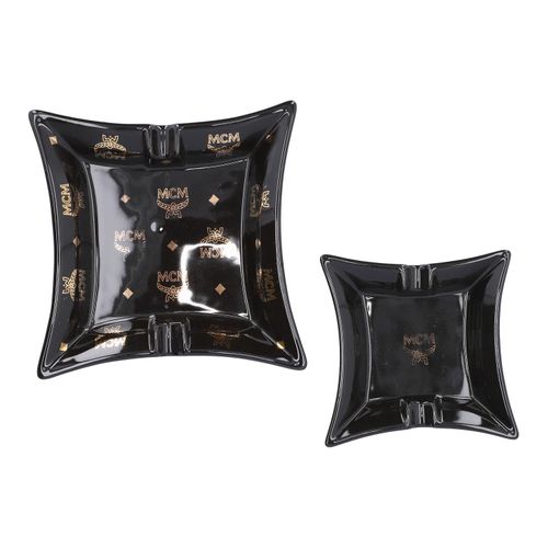 MCM Aschenbecher Set. MCM ashtray set. Two ashtrays in black with gold color mon&hellip;